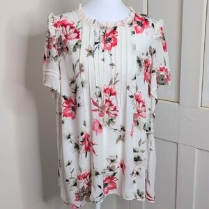 Rose+Olive XL Short Sleeve Floral Ruffle Neck Blouse